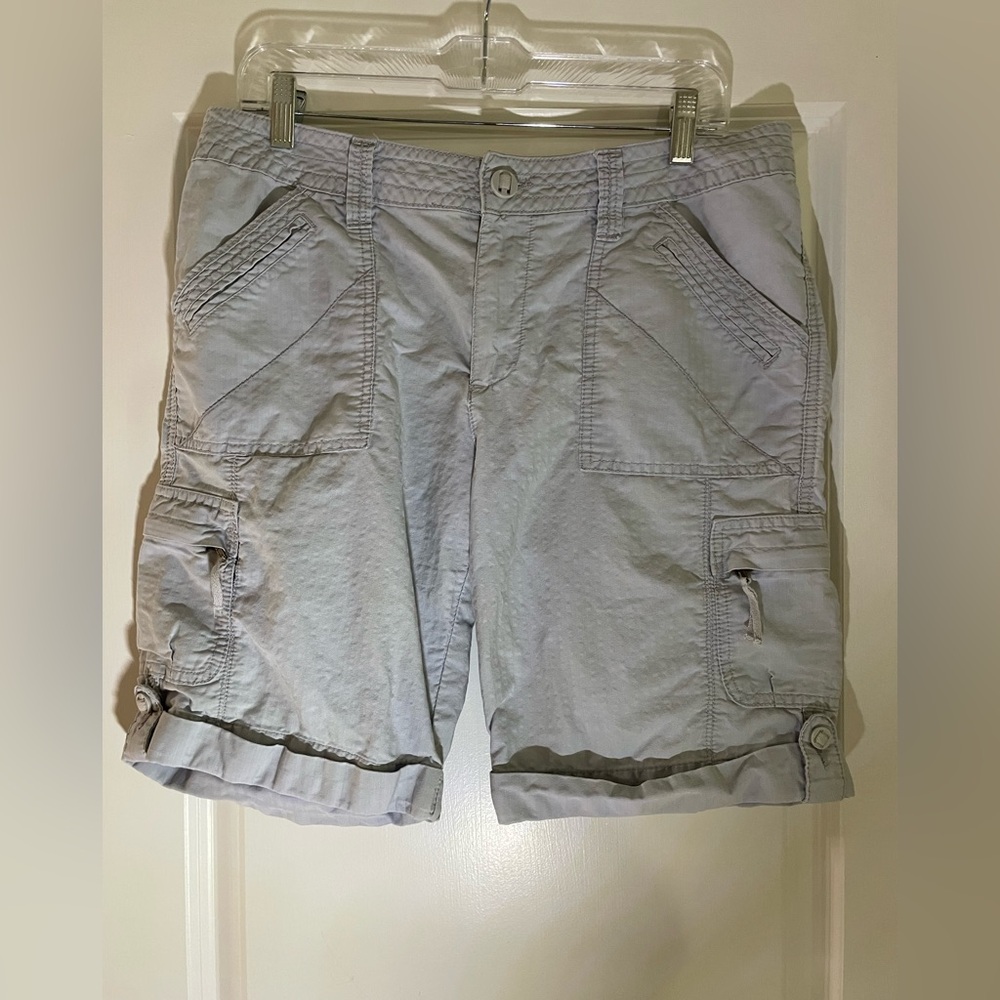 a.n.a. 100% Cotton Women's Gray Cargo Shorts Many Pockets Size 12